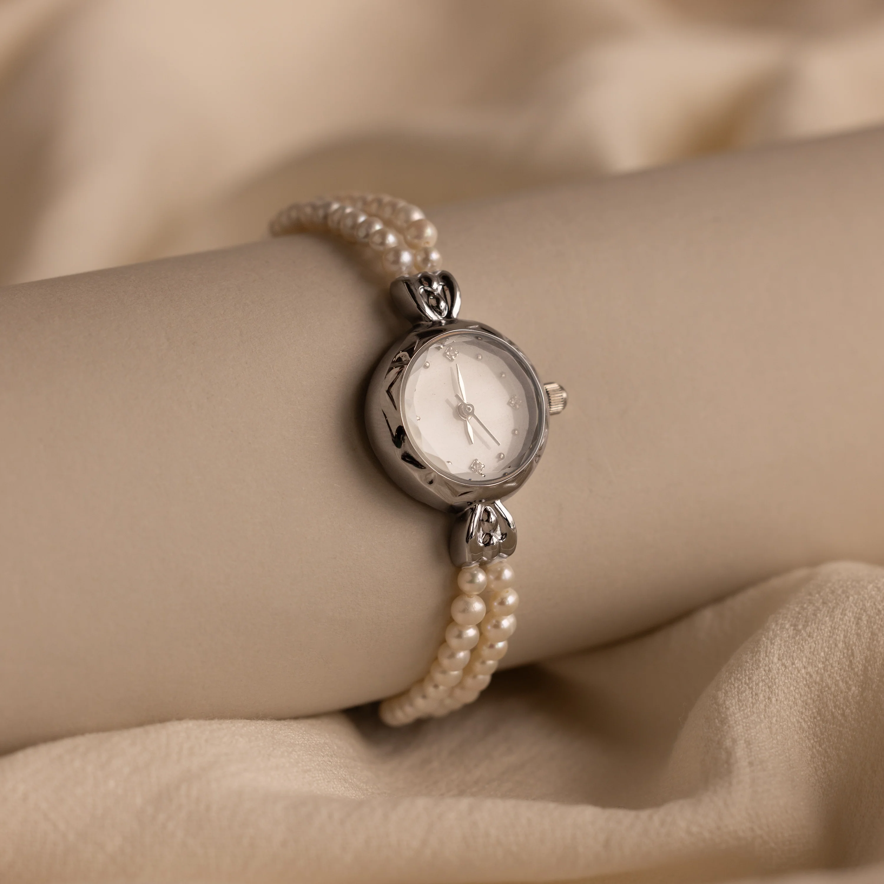 Beaded Pearl Timepiece - Image 2