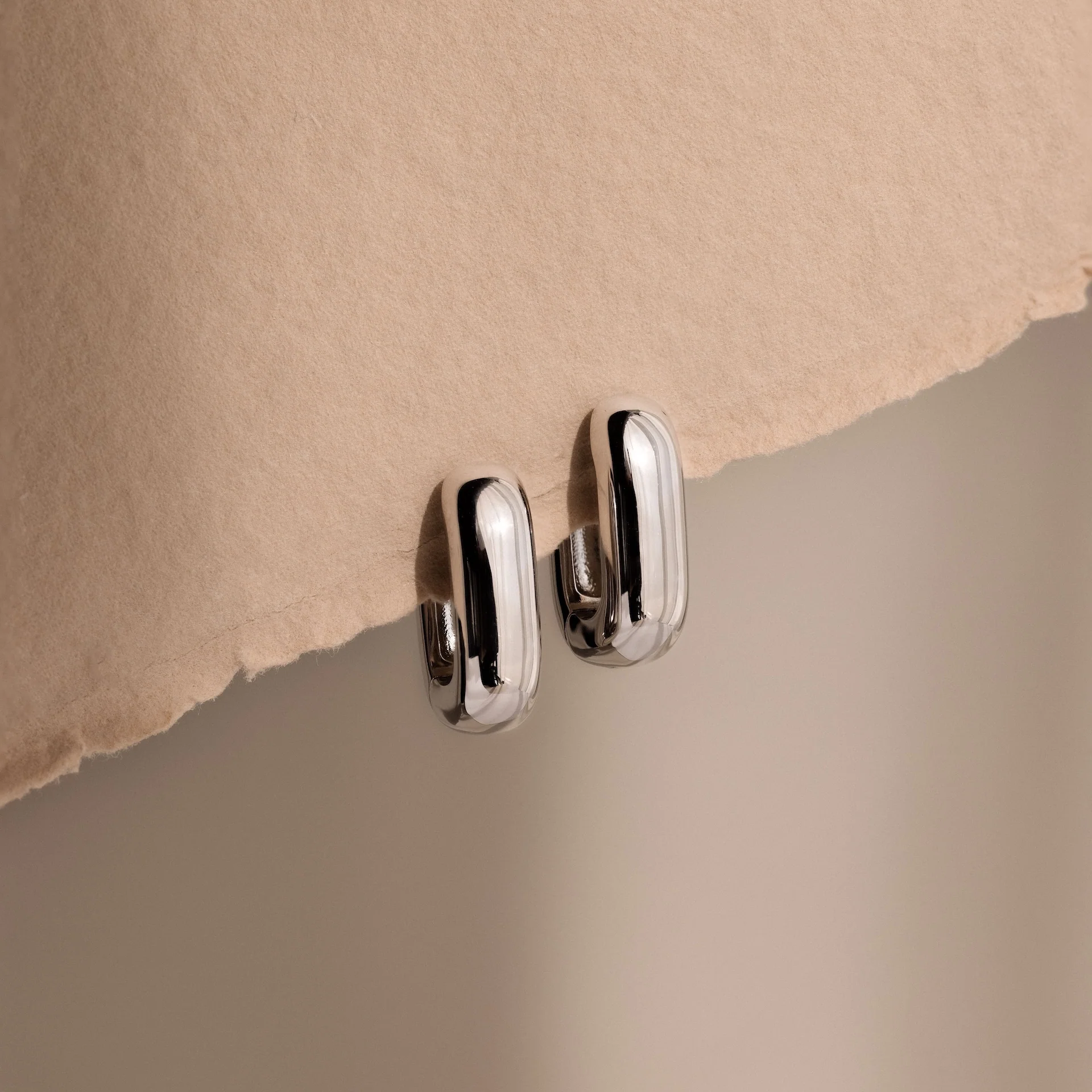 Bold Link Hoops