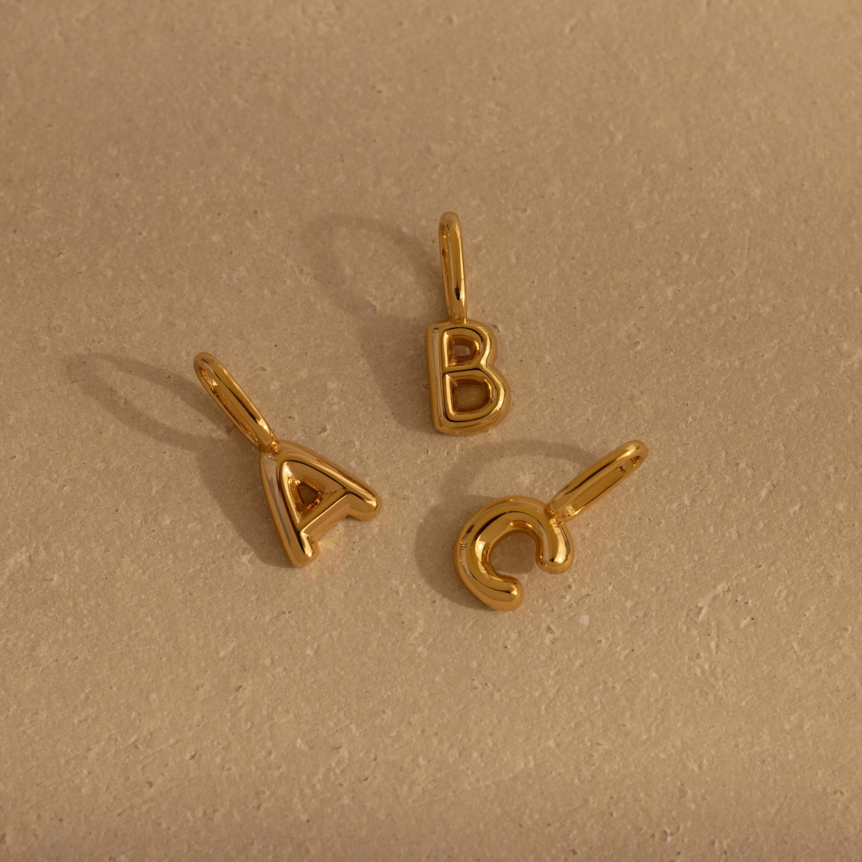 Bubble Letter Charm in 18K Gold