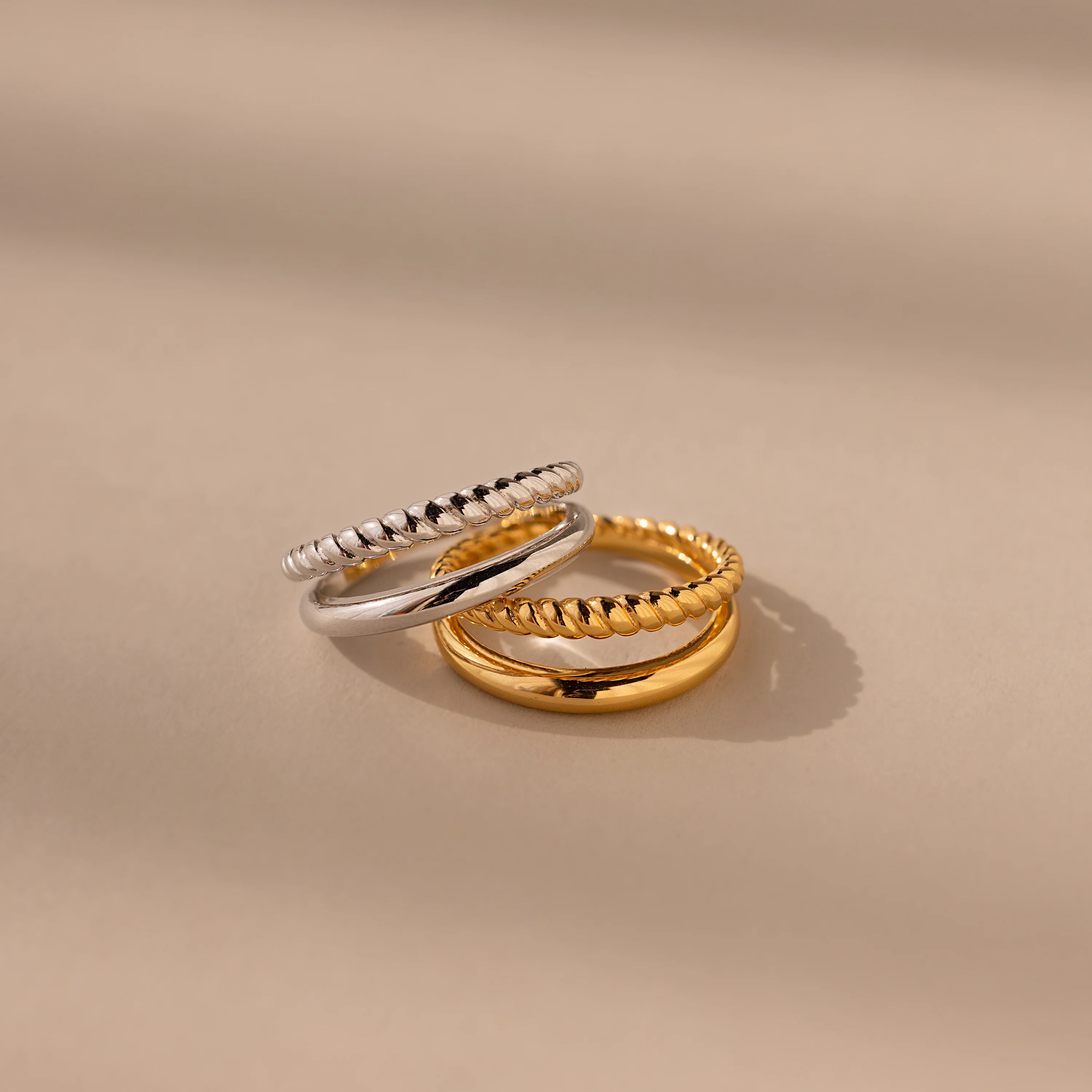 Chelsea Duo Ring in 18K Gold - Image 7