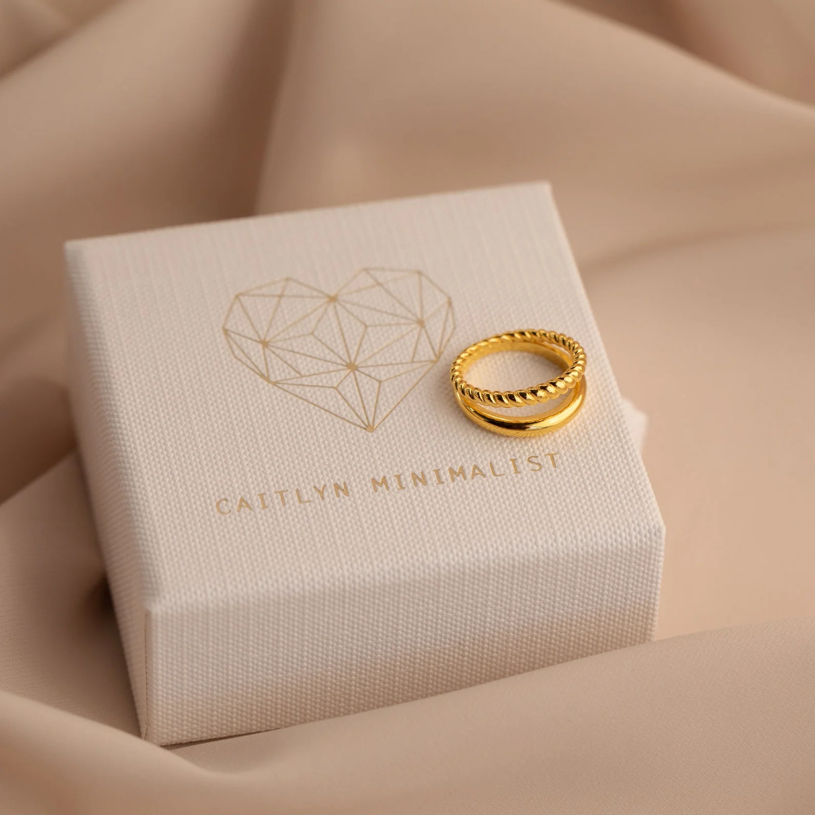 Chelsea Duo Ring in 18K Gold - Image 9