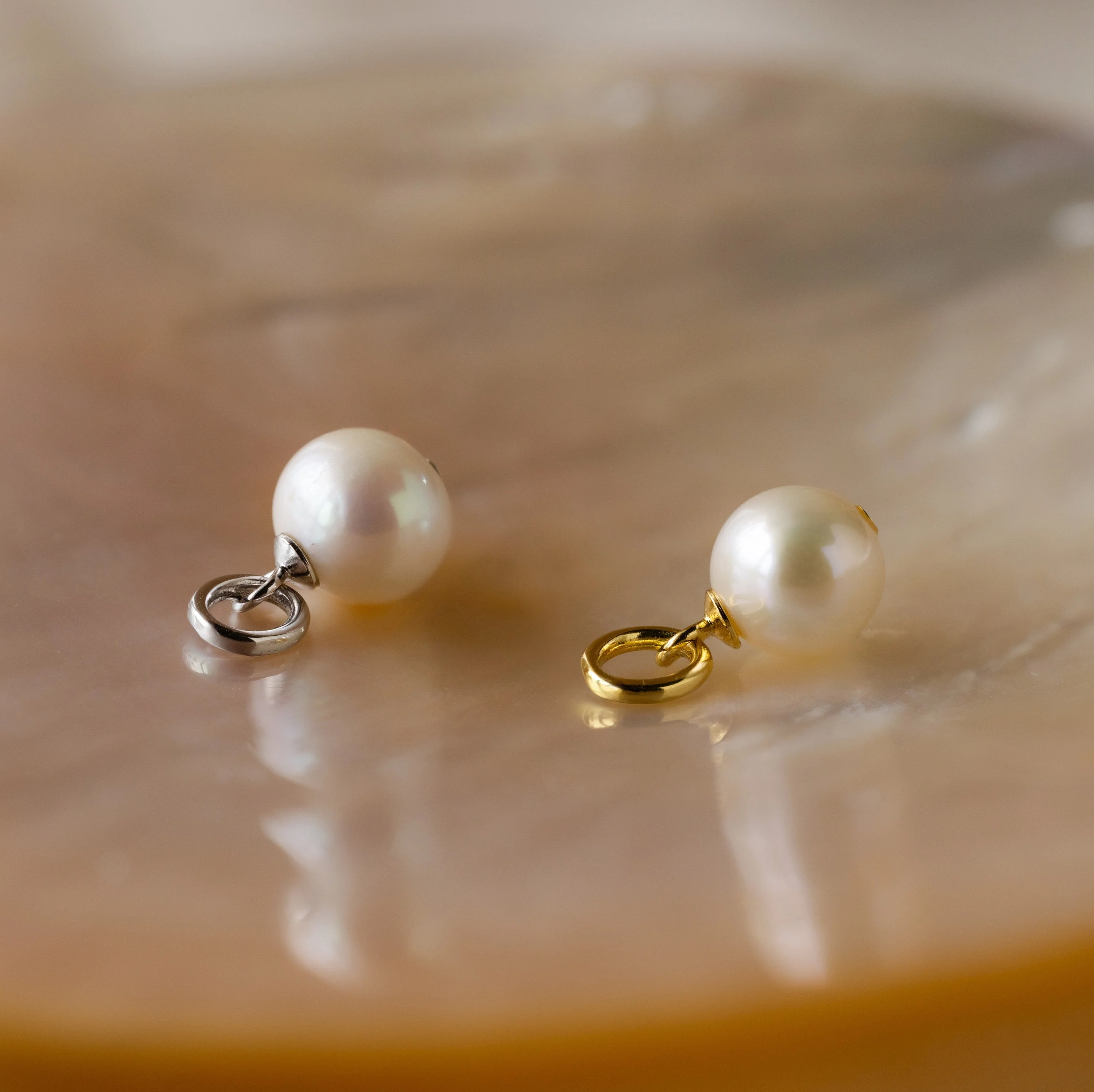 Classic Pearl Charm in 18K Gold - Image 3