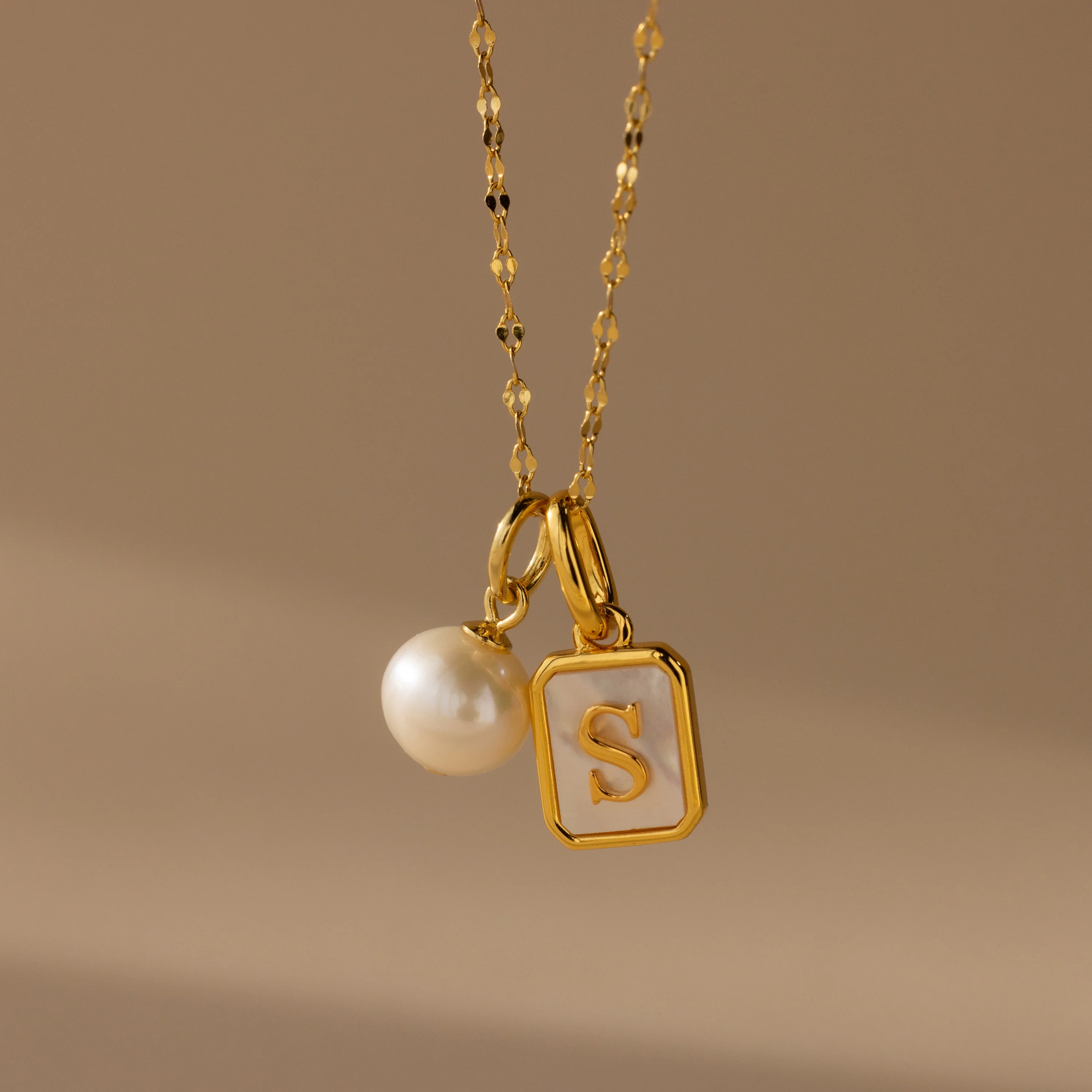 Classic Pearl Charm in 18K Gold - Image 5