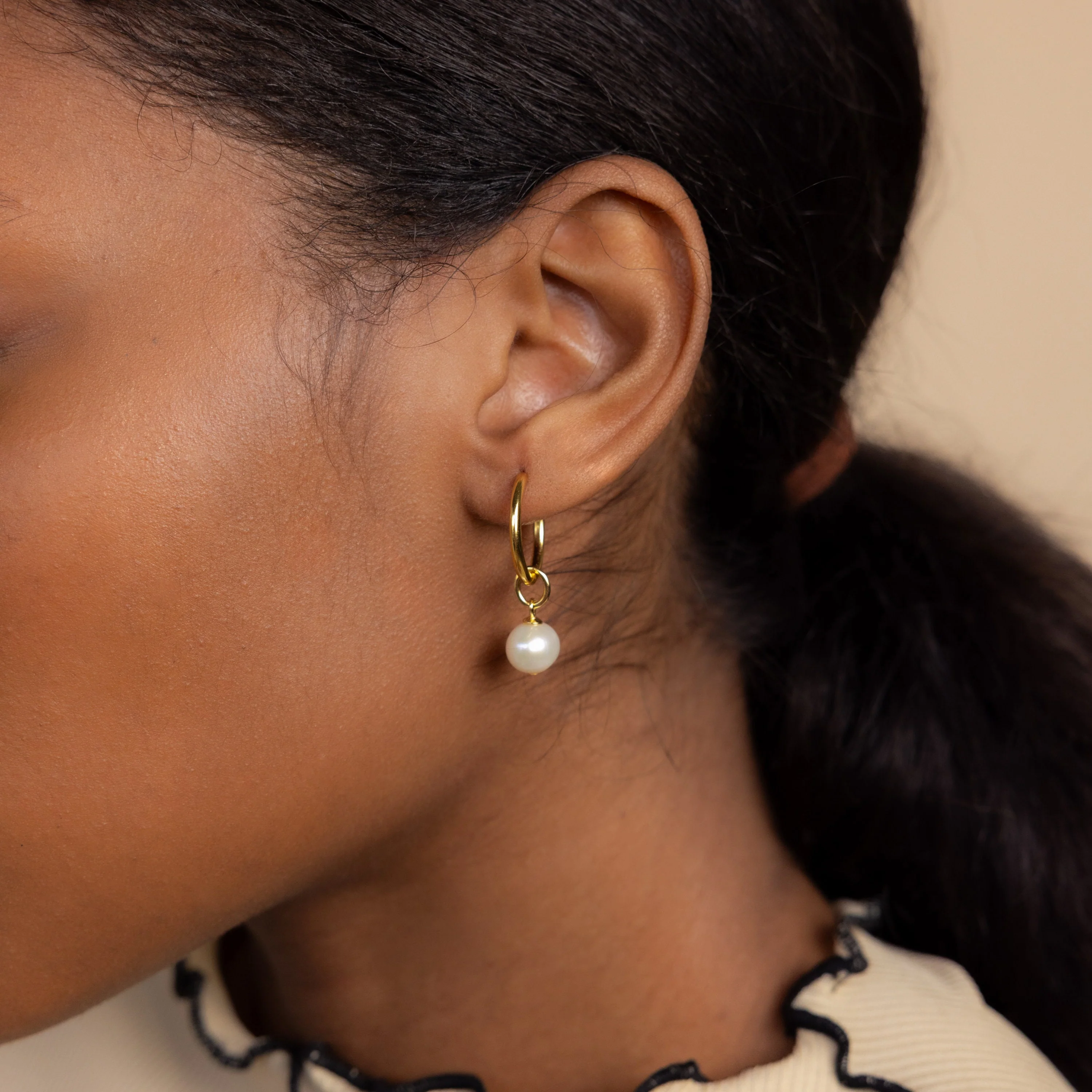 Classic Pearl Charm in 18K Gold - Image 8