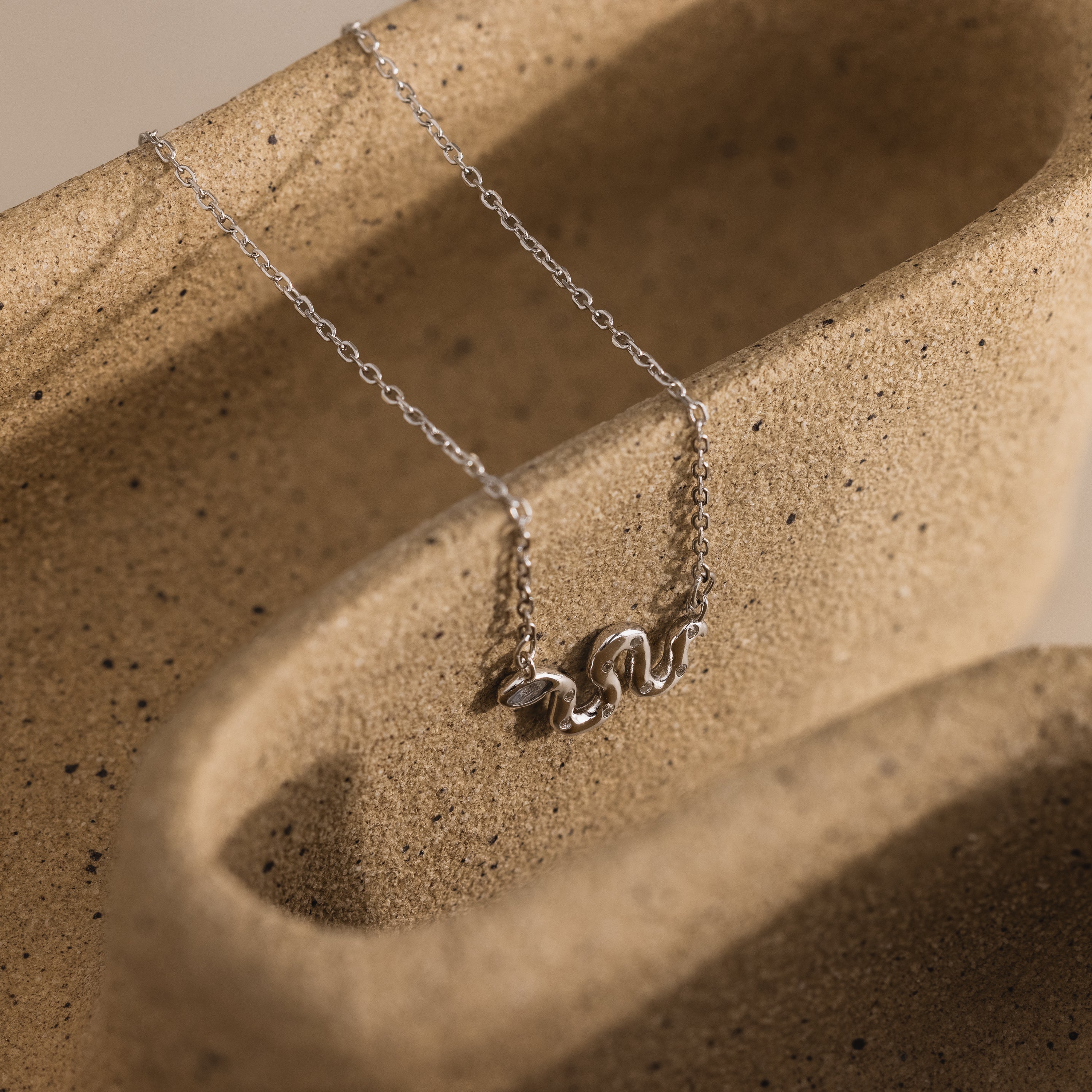 Dainty Viper Necklace in Silver