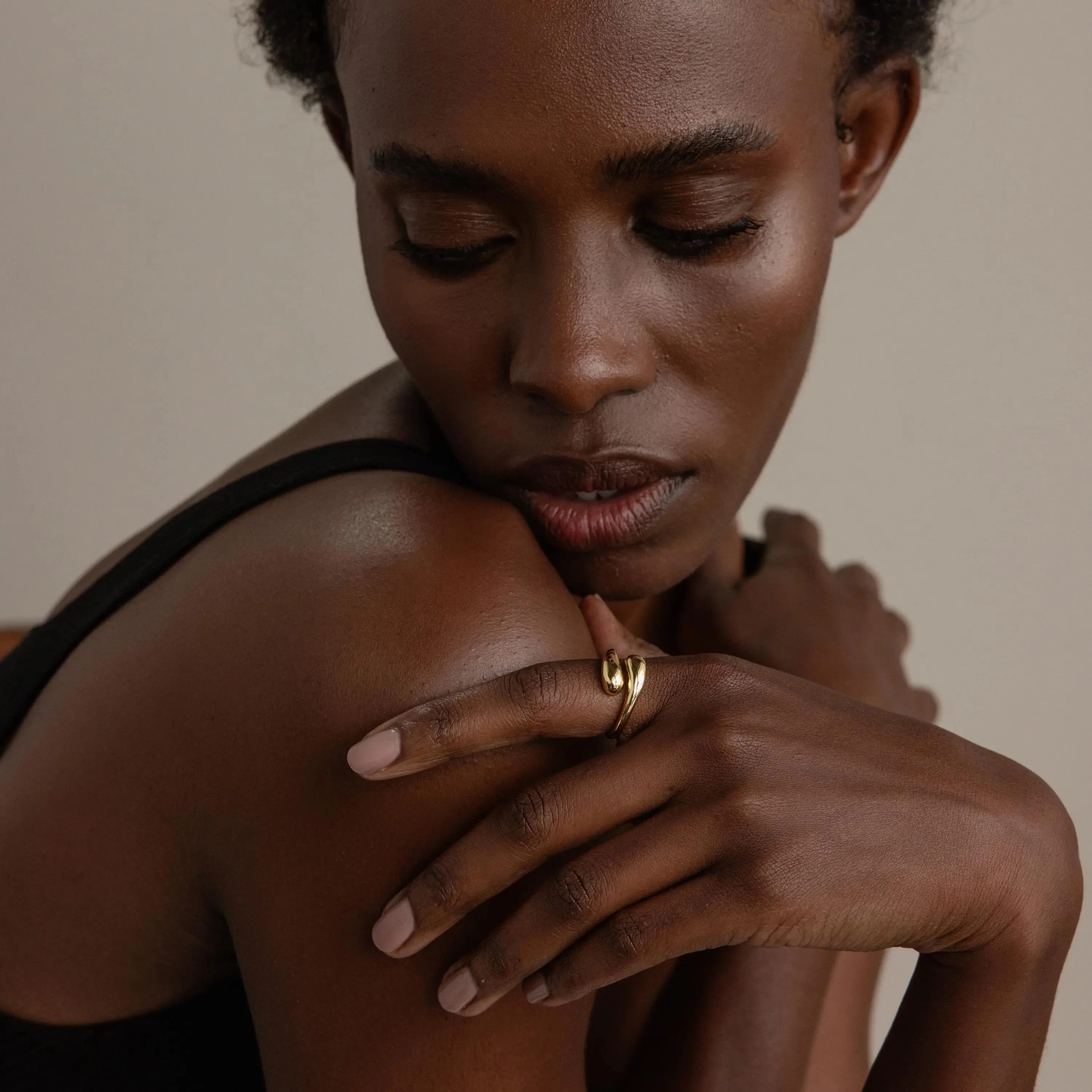 Duo Dome Ring in 18K Gold - Image 8