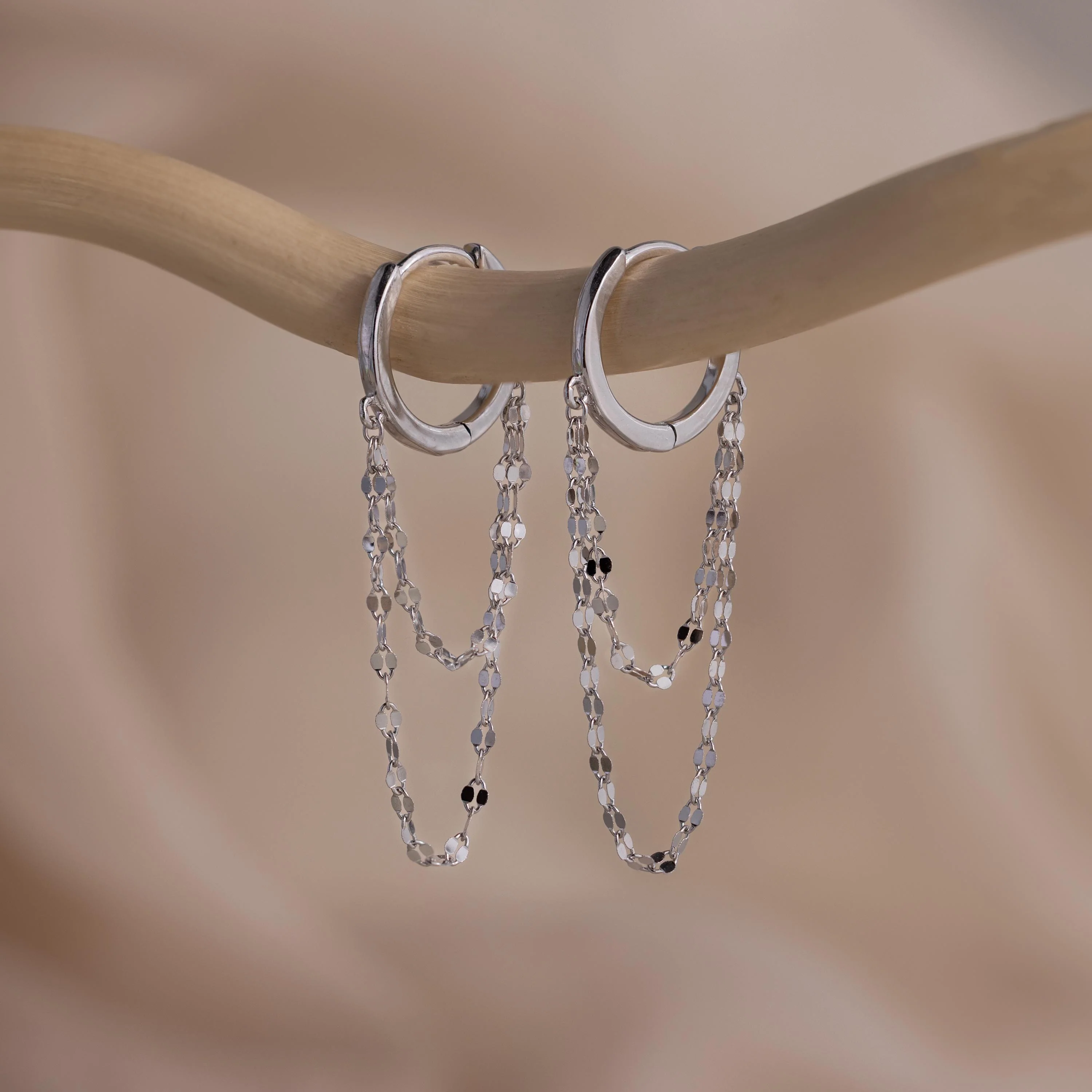 Duo Mirror Chain Huggies in Silver