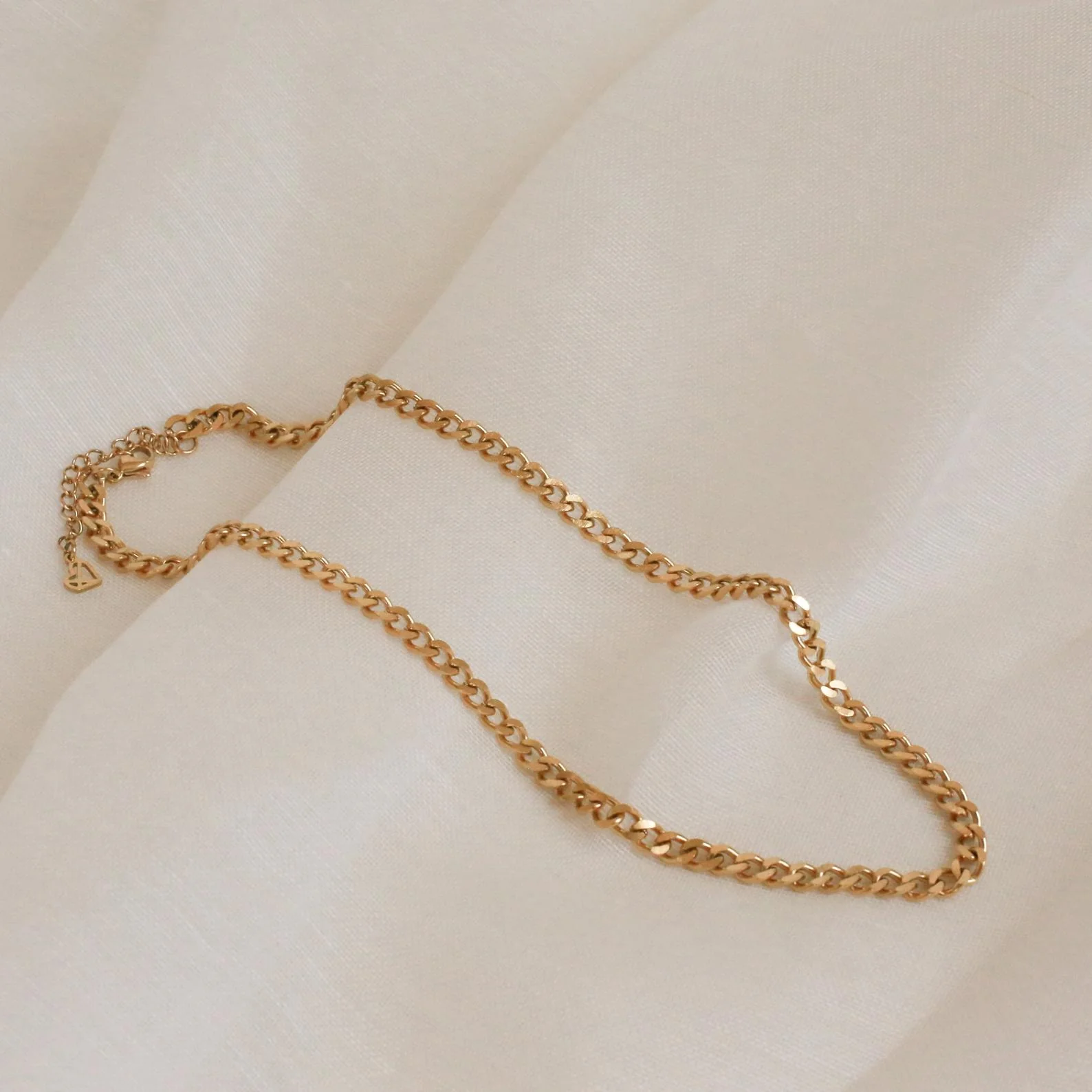 Essential Necklace Chains - Image 9
