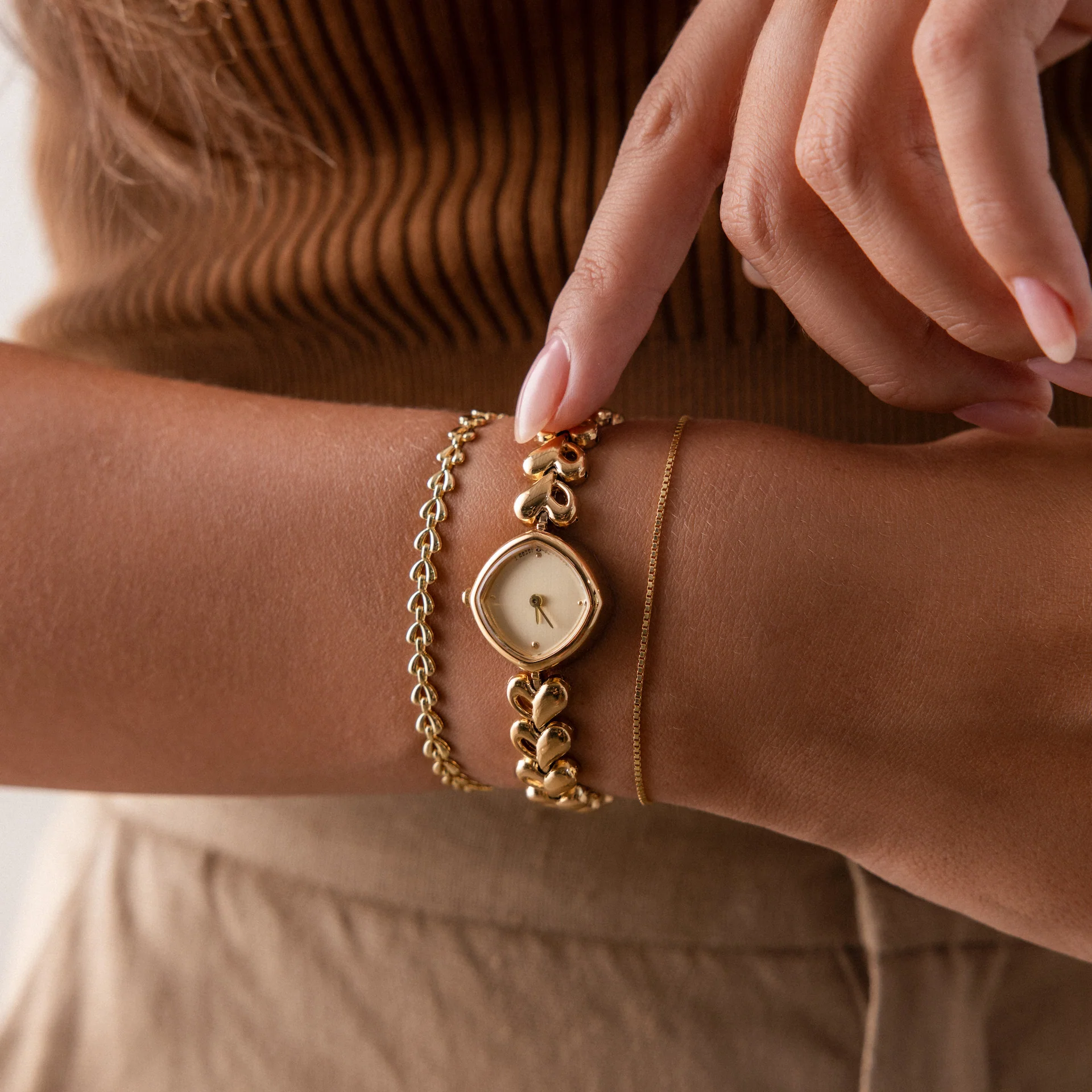 Heart Link Timepiece in 18K Gold - Image 4
