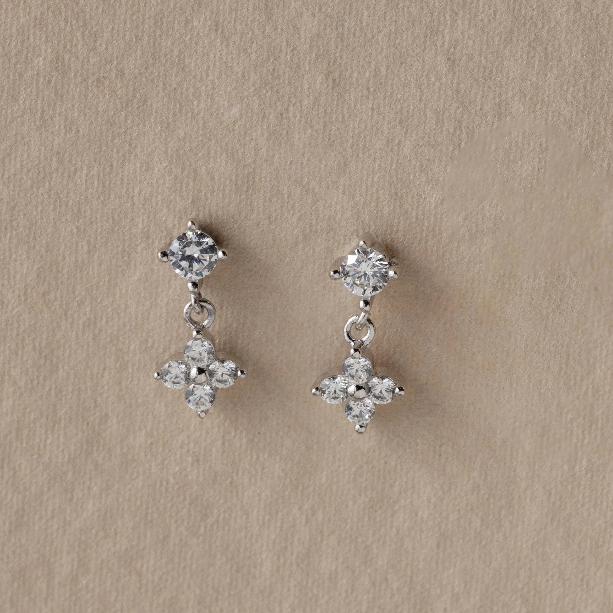 Ivy Flower Flat Back Studs in Silver