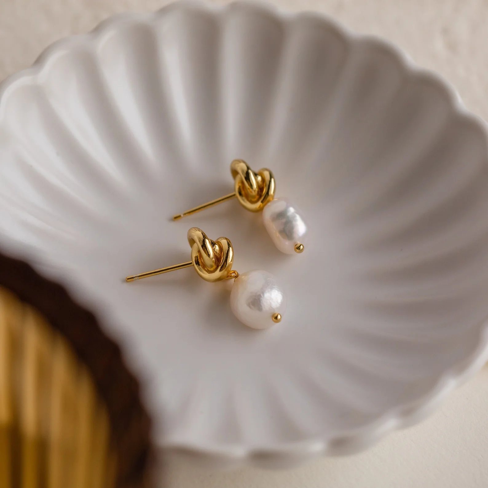 Knot Pearl Drop Earrings in 18K Gold
