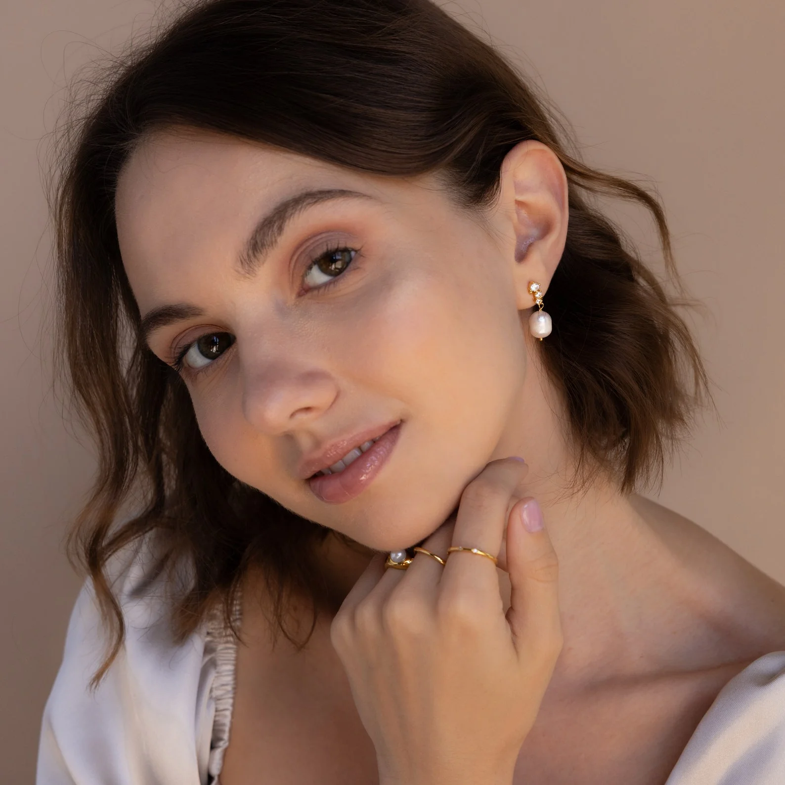 Millie Drop Earrings - Image 6