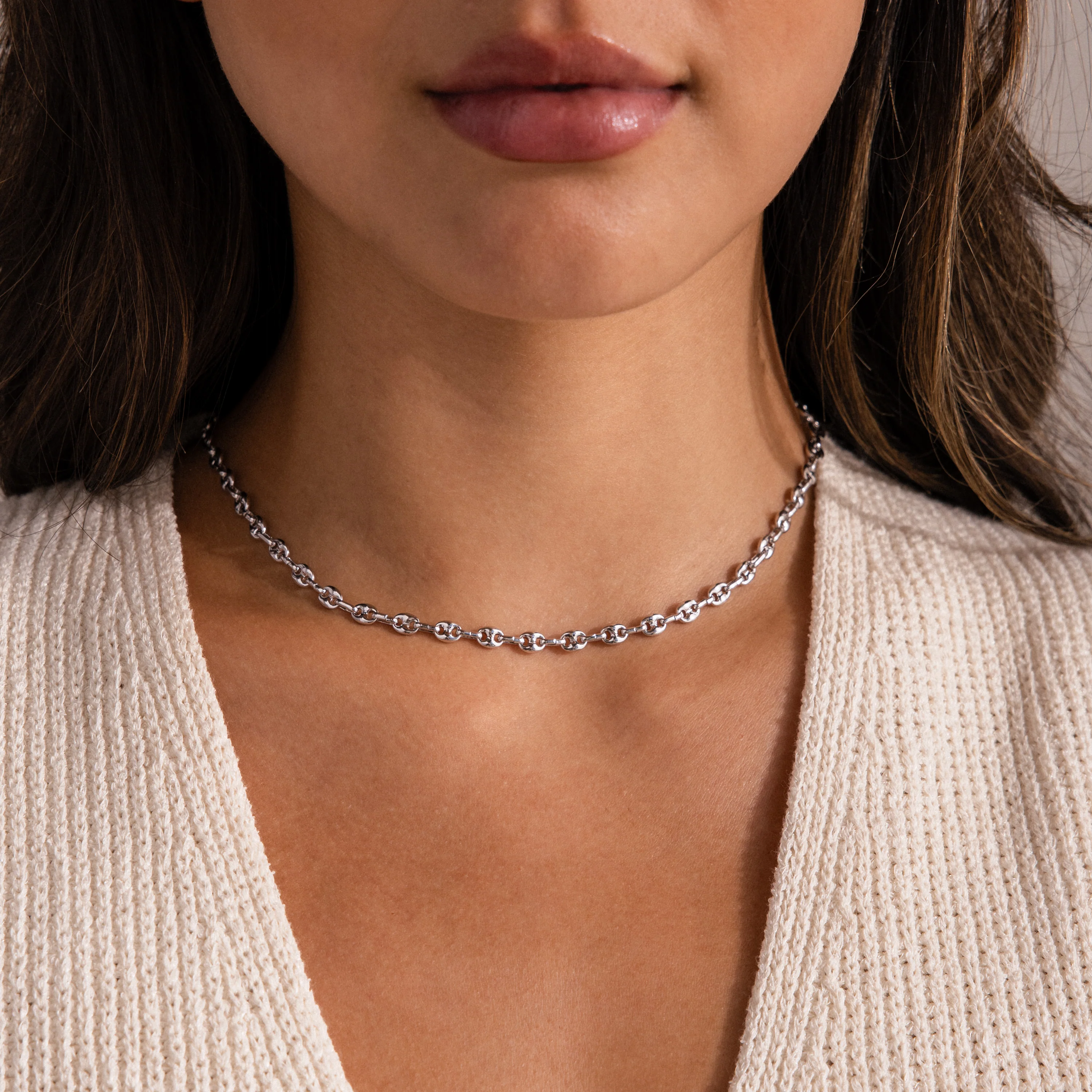 Mini Mariner Chain Necklace in Silver - Image 2