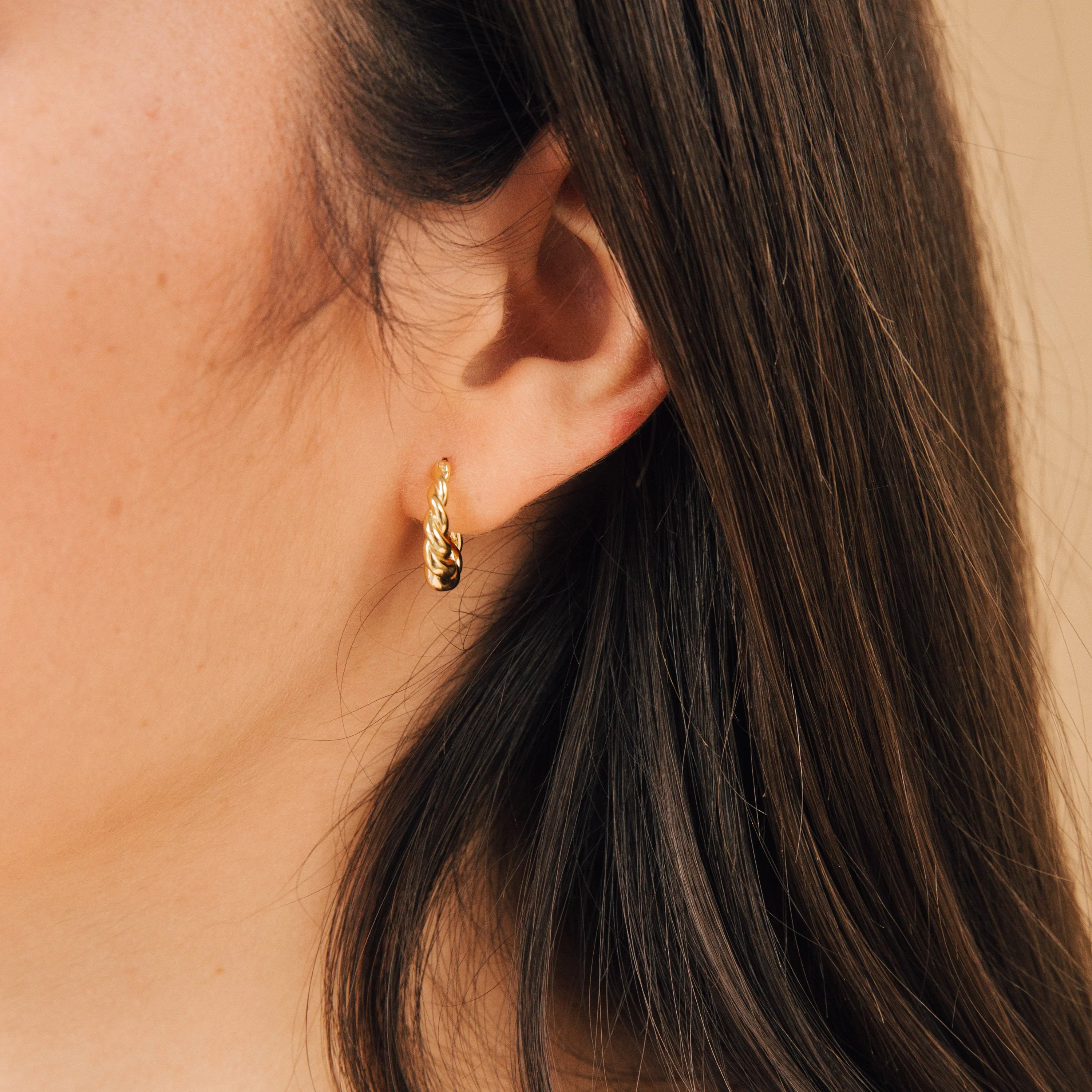 Naomi Twisted Hoops in 18K Gold - Image 2