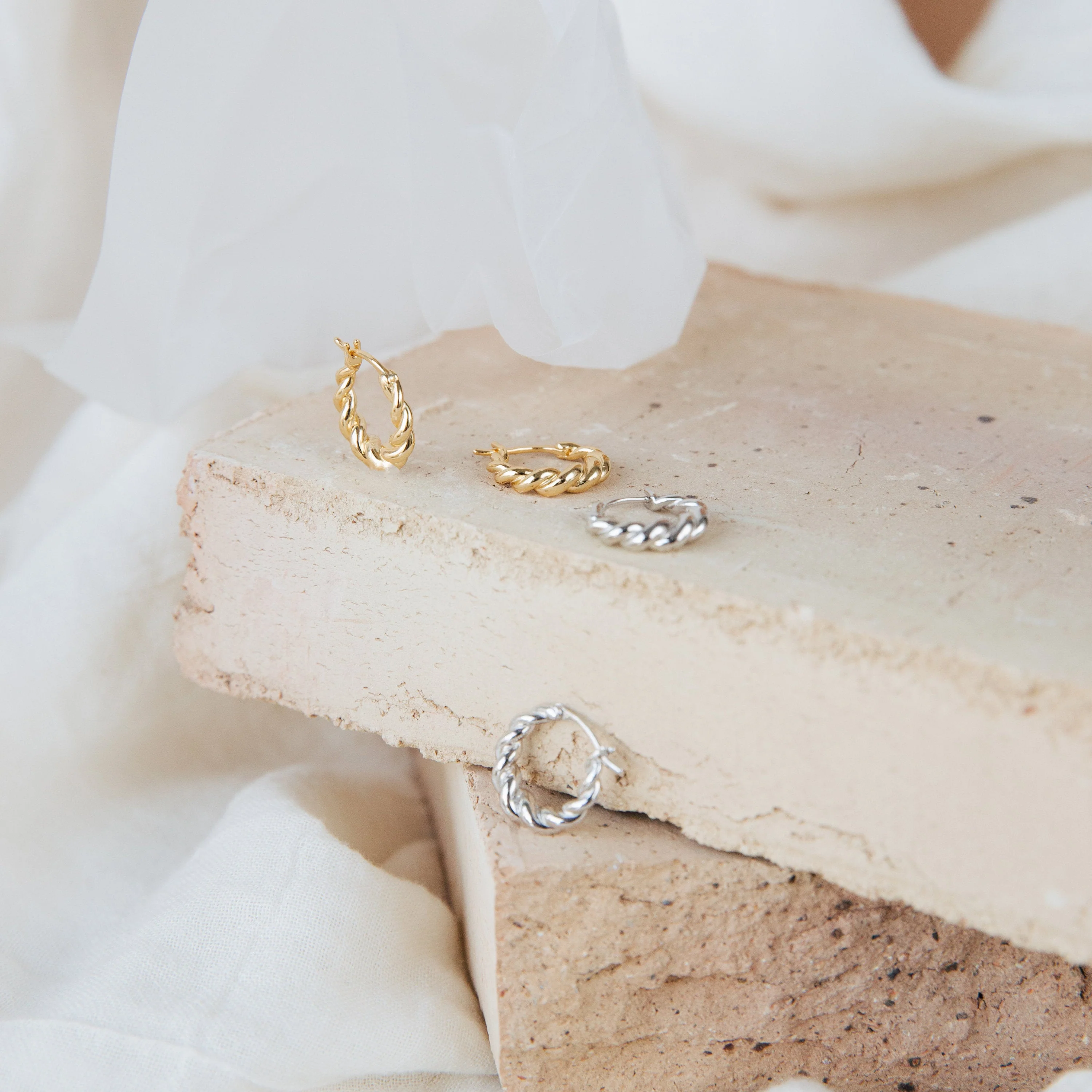Naomi Twisted Hoops in 18K Gold - Image 3