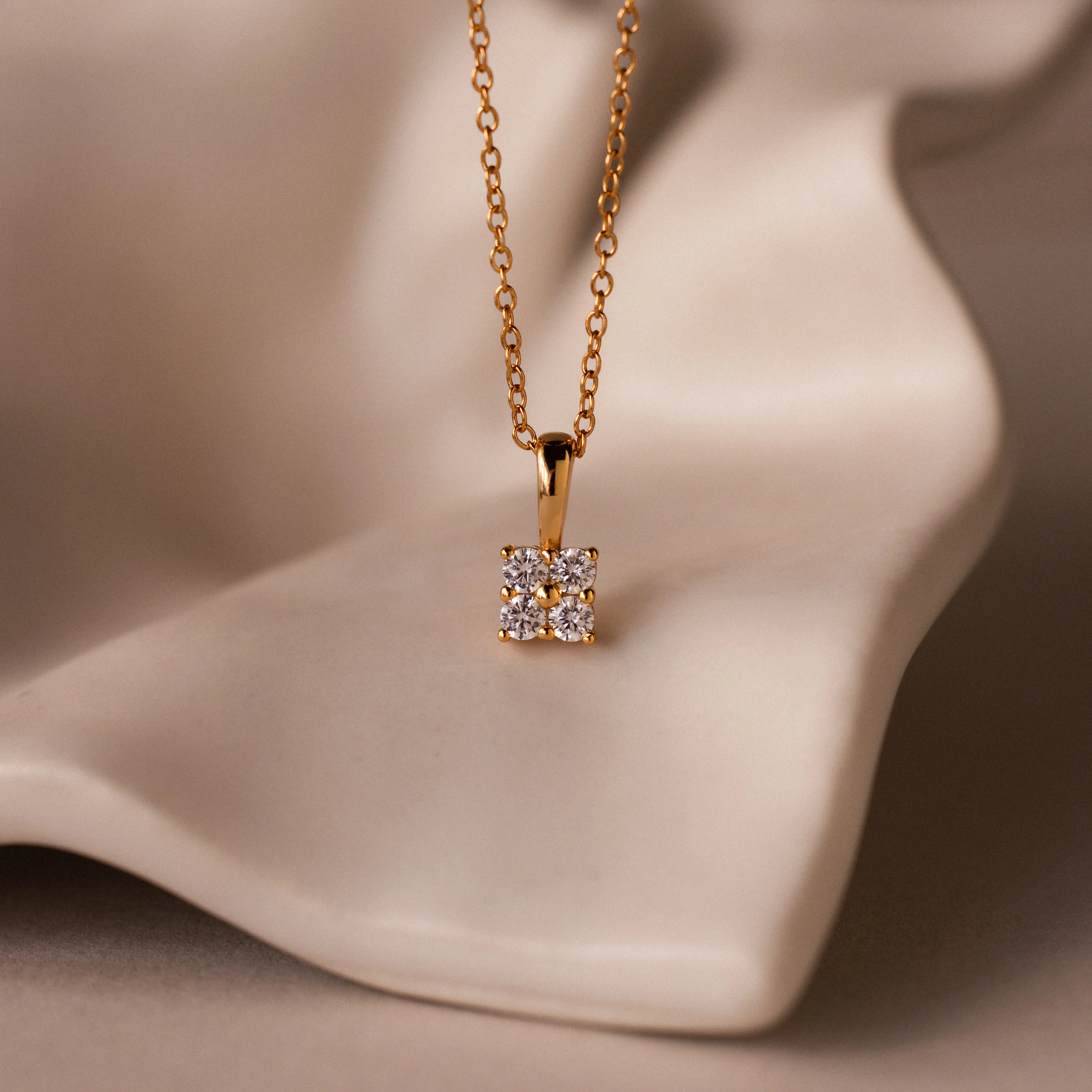 Ombre Diamond Flower Necklace