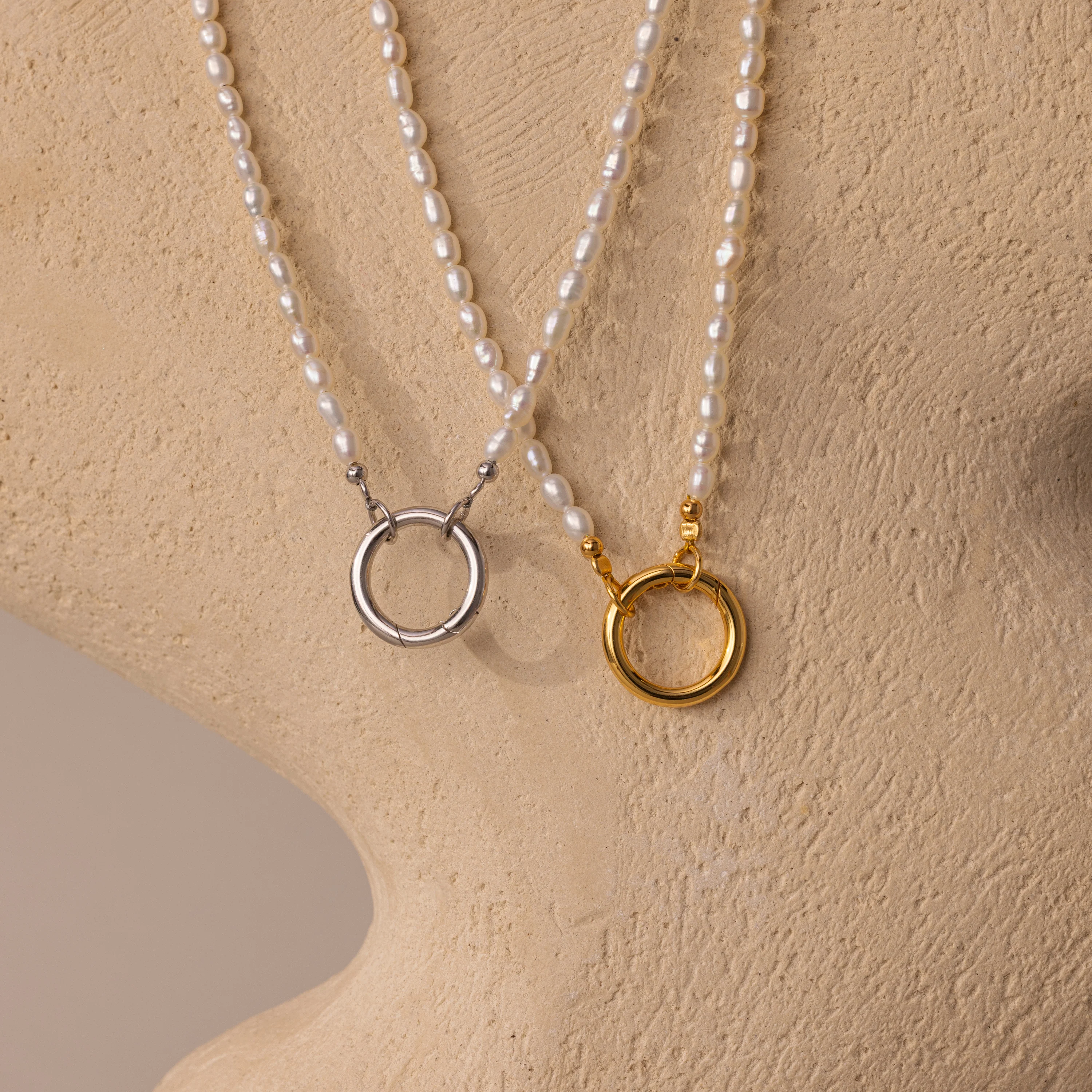 Pearl Chain Clasp Necklace - Image 5