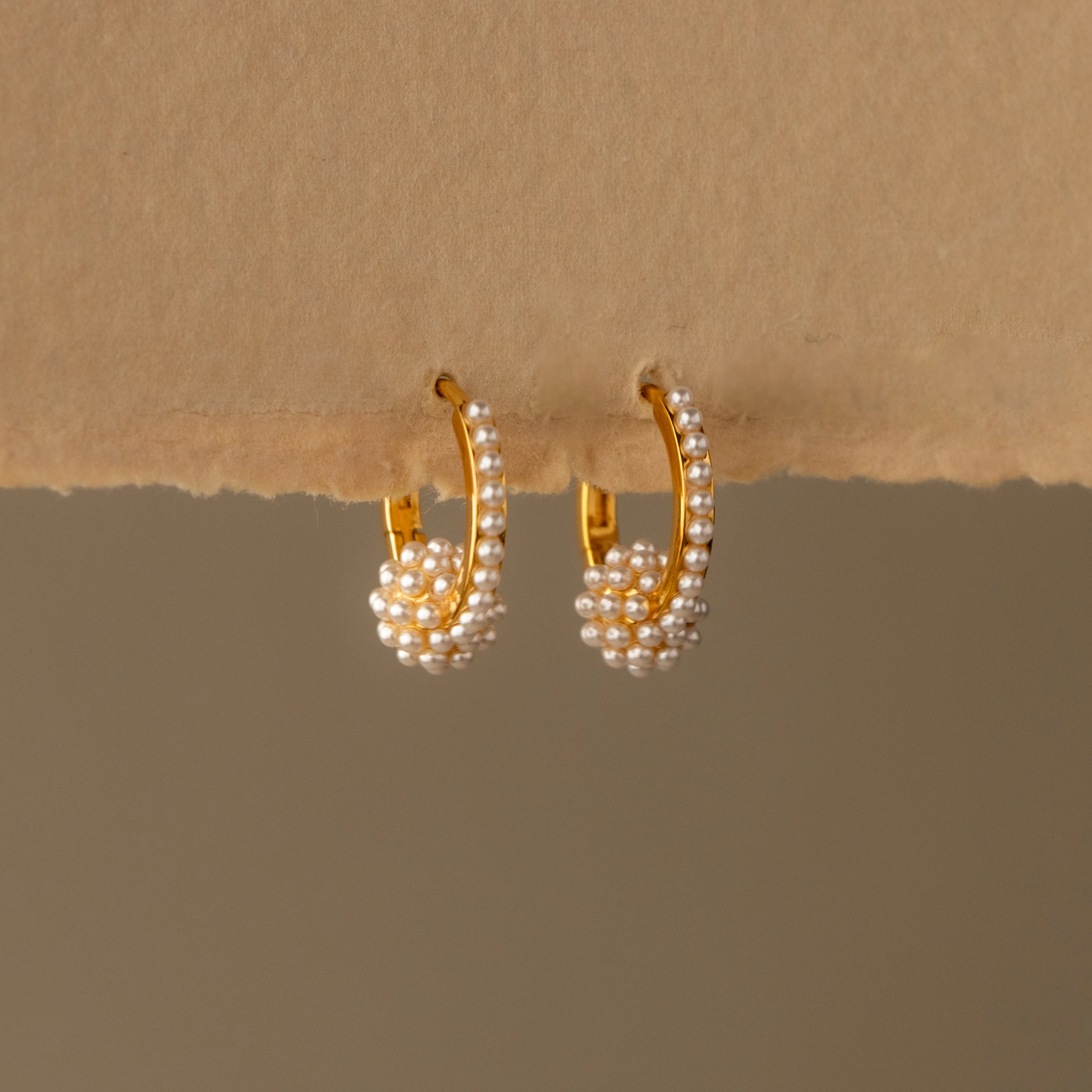 Pearl Cluster Drop Huggies