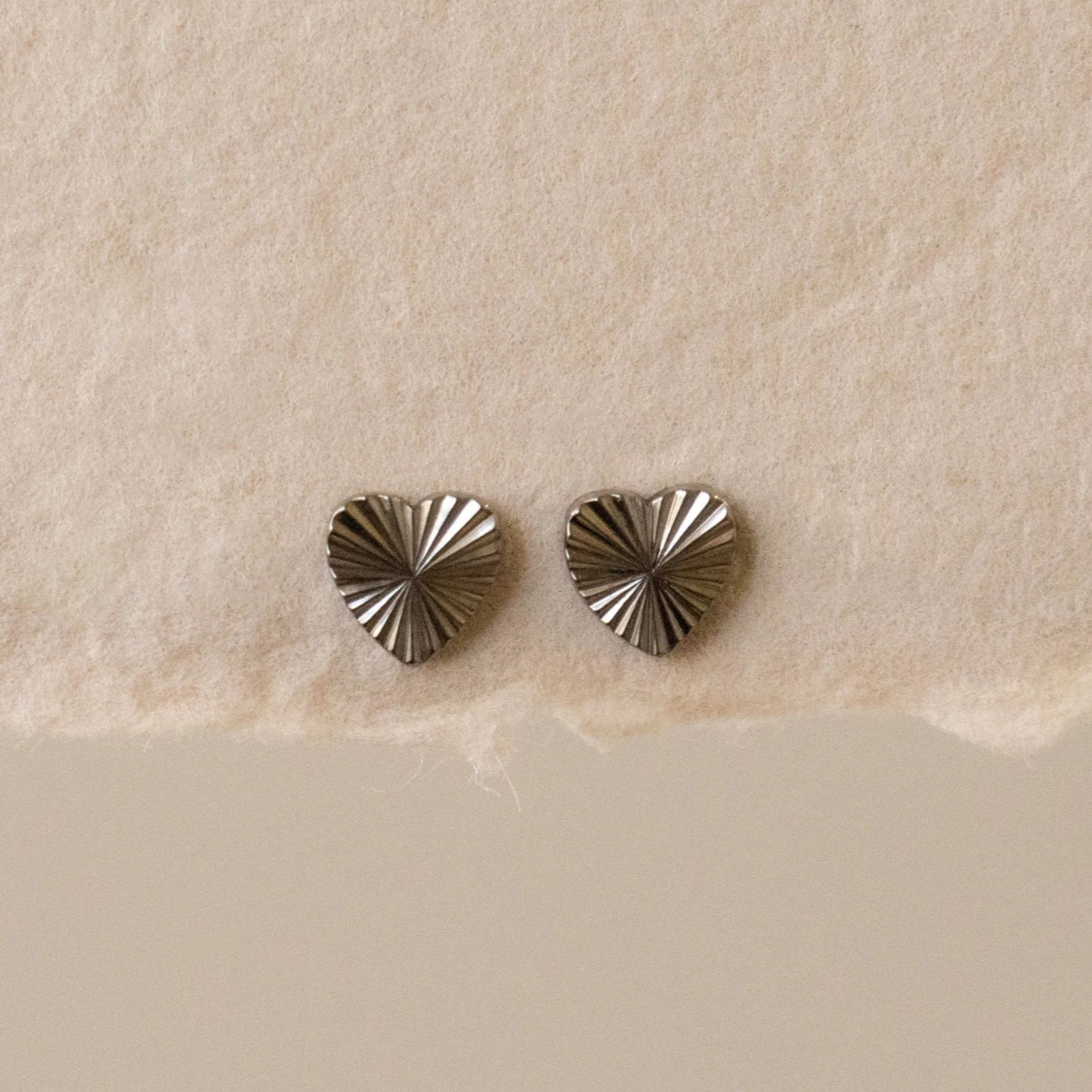 Ribbed Heart Flatback Studs