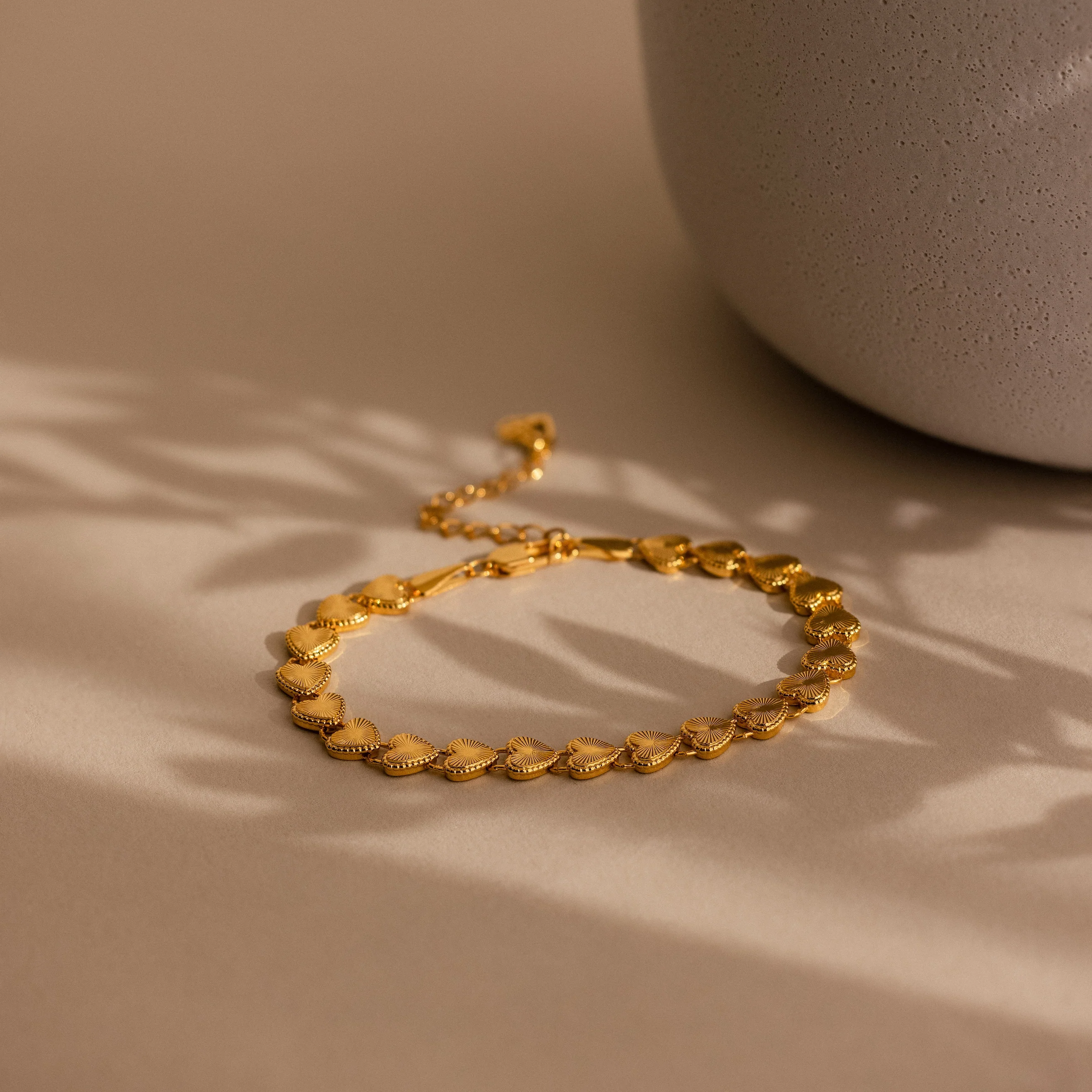 Ribbed Heart Link Bracelet - Image 6