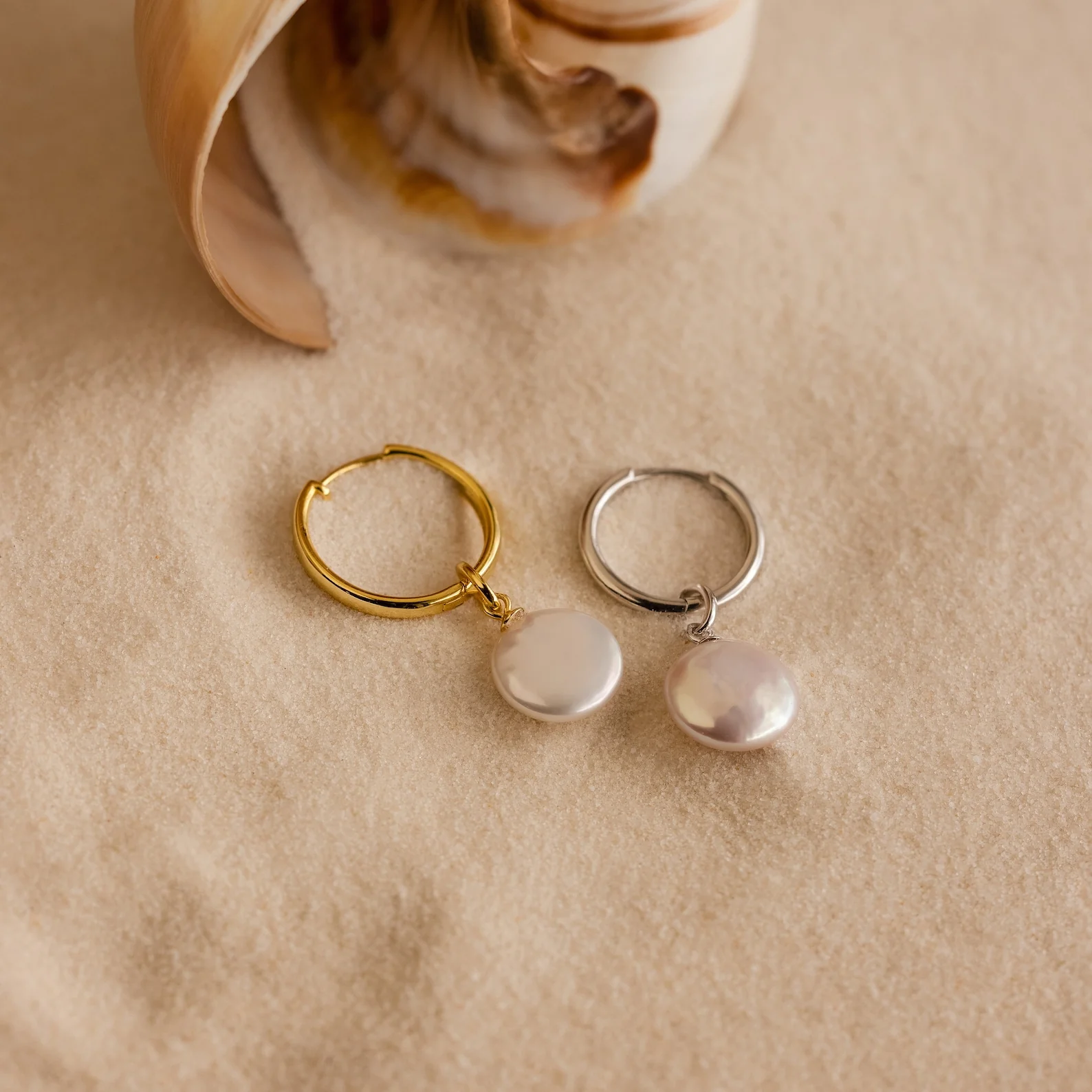 Round Pearl Charm in 18K Gold - Image 3