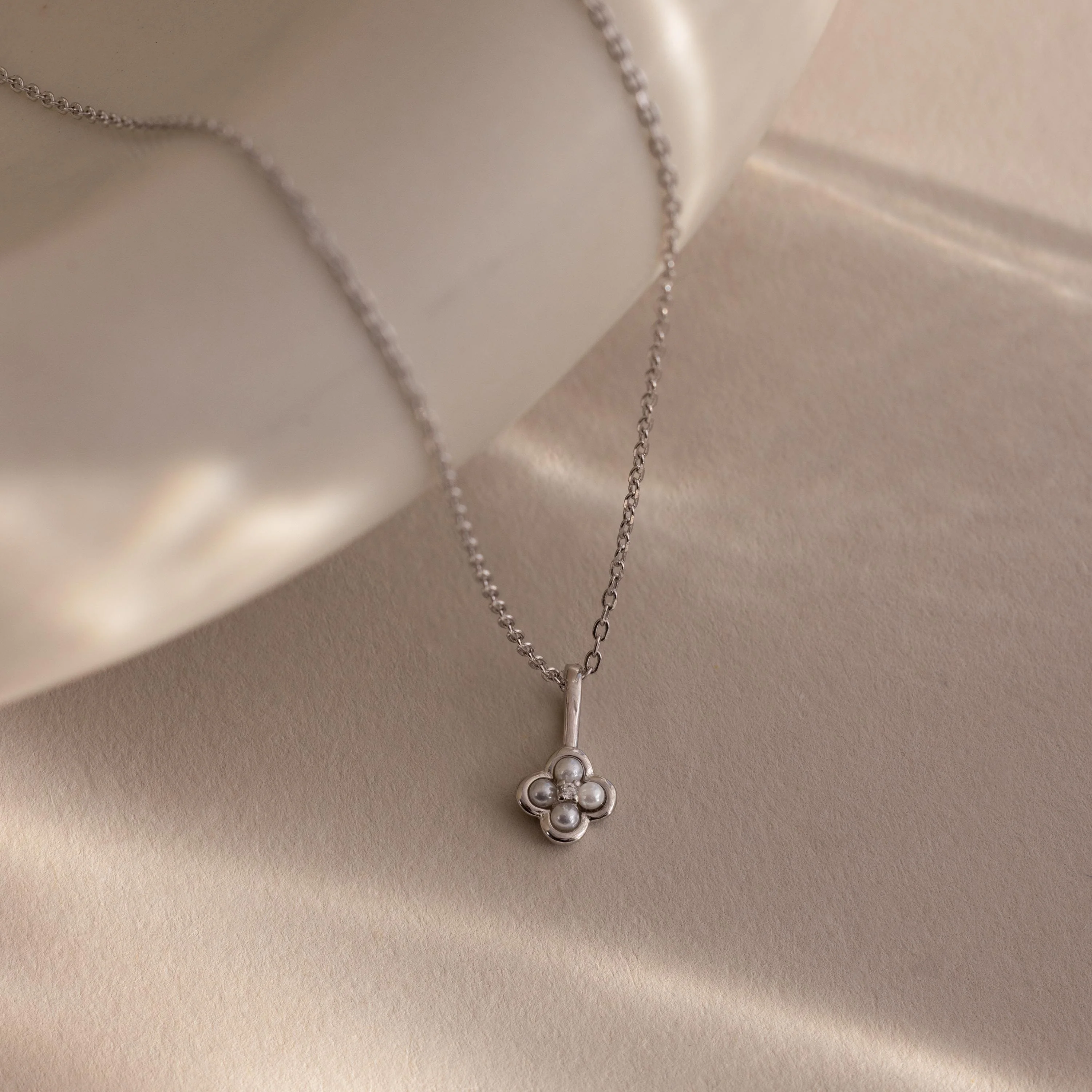 Rounded Pearl Flower Necklace in Silver - Image 3