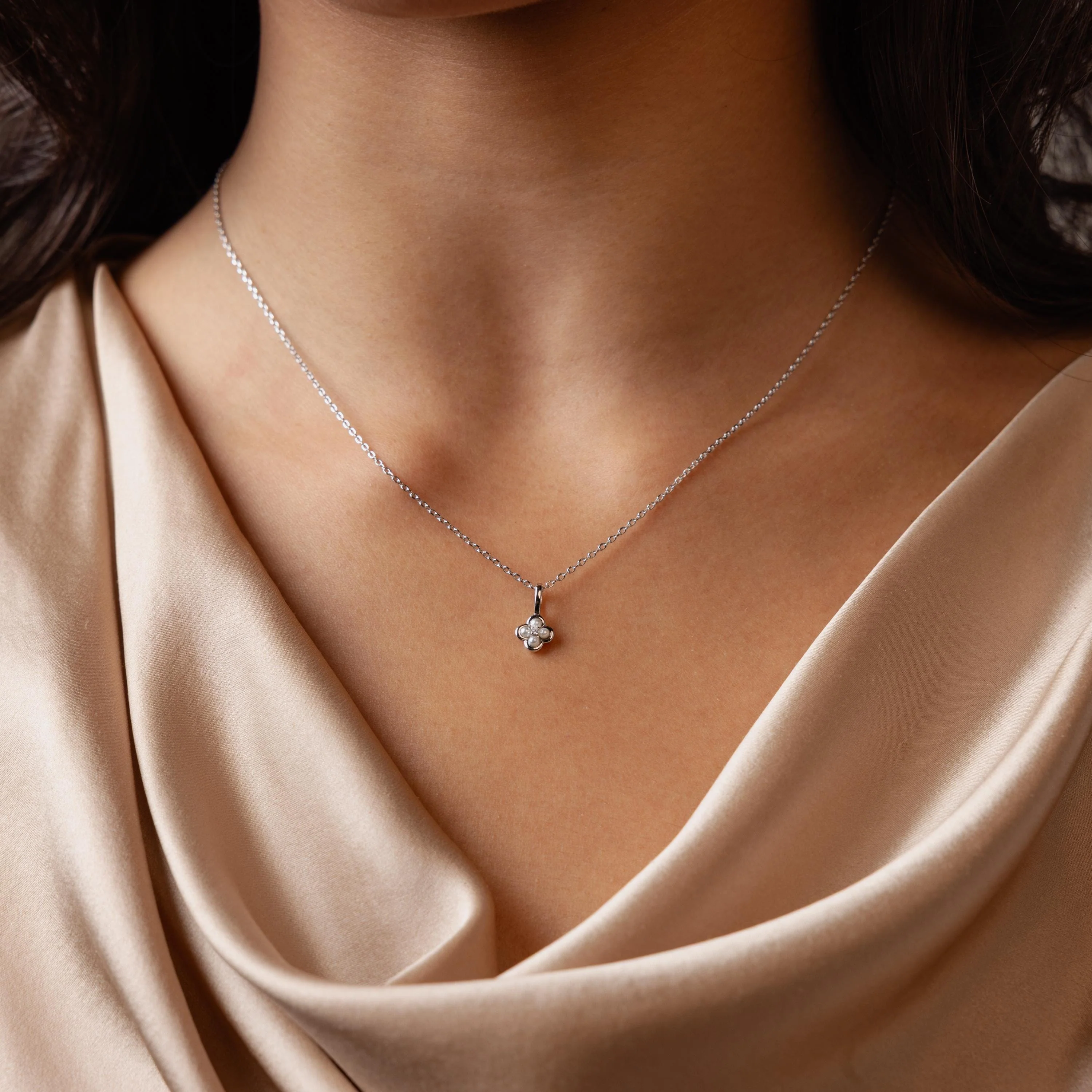 Rounded Pearl Flower Necklace in Silver - Image 2