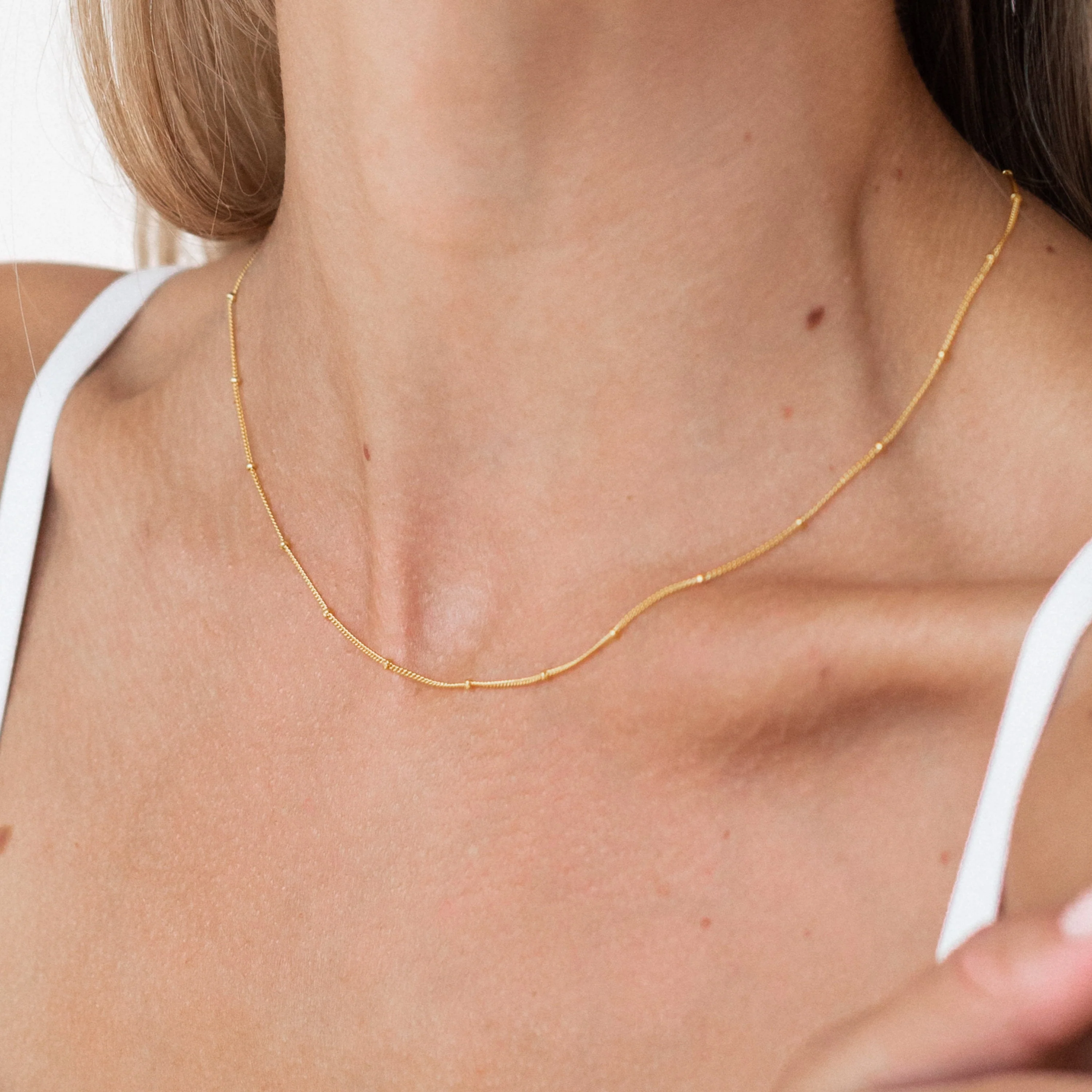 Satellite Necklace in 18K Gold - Image 7