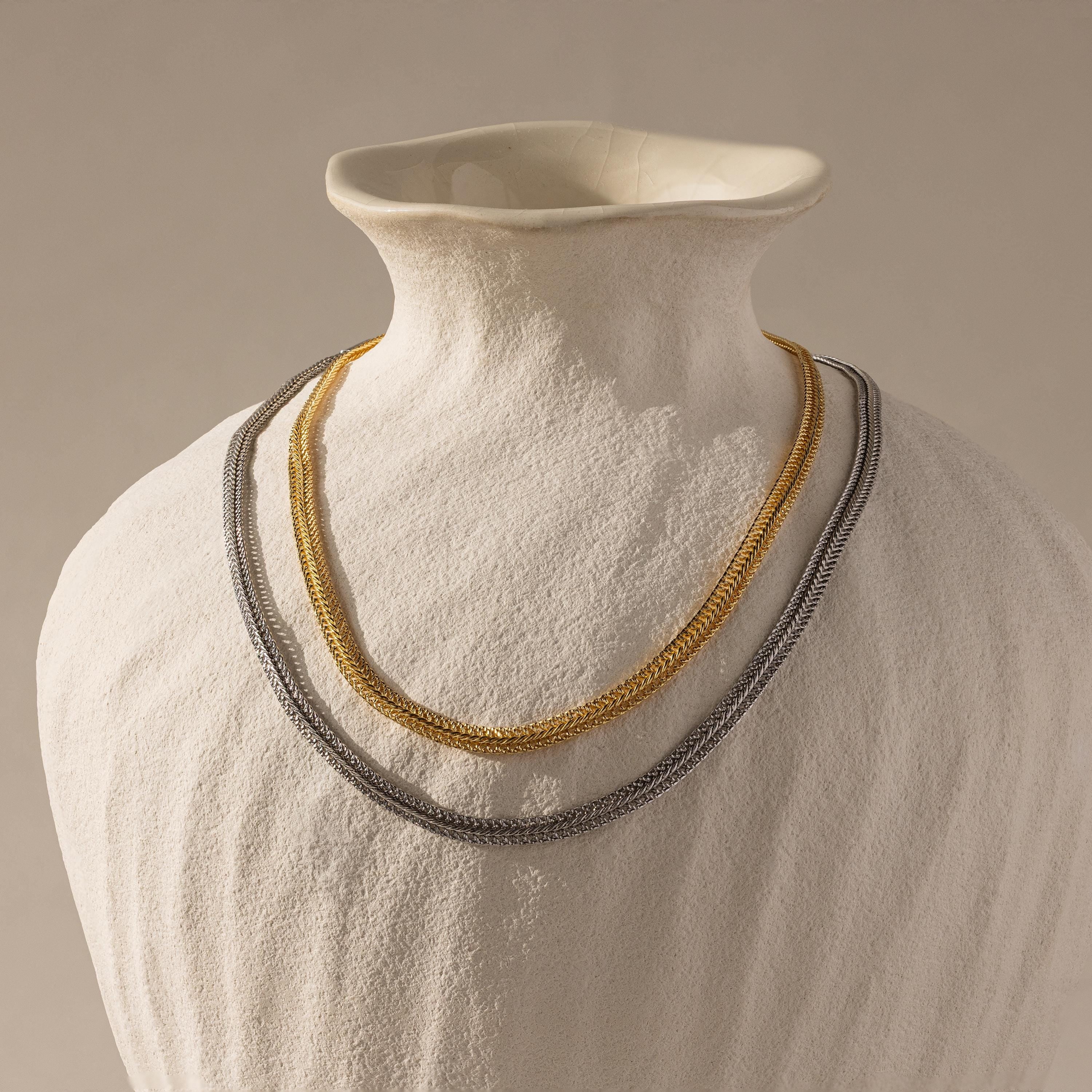 Thin Mesh Chain Necklace in Silver - Image 3